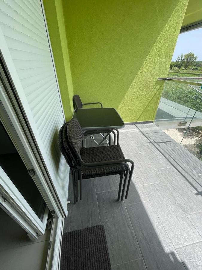 Apartmani Matko Nin Exterior foto